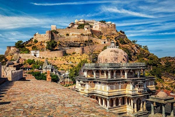 Kumbhalgarh Ranakpur day Tour from udaipur